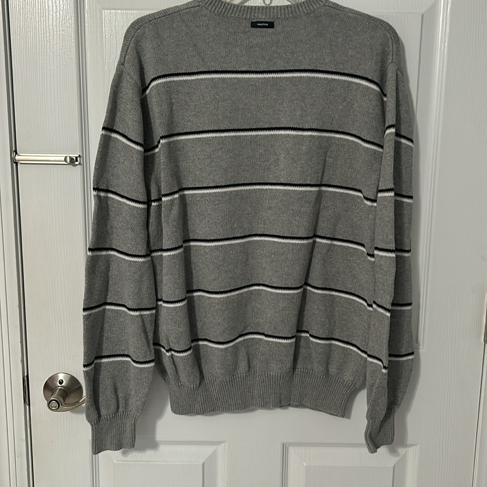 Nautica Men’s Crew Neck Light Gray Stripe Sweater Size Large - Picture 5 of 7